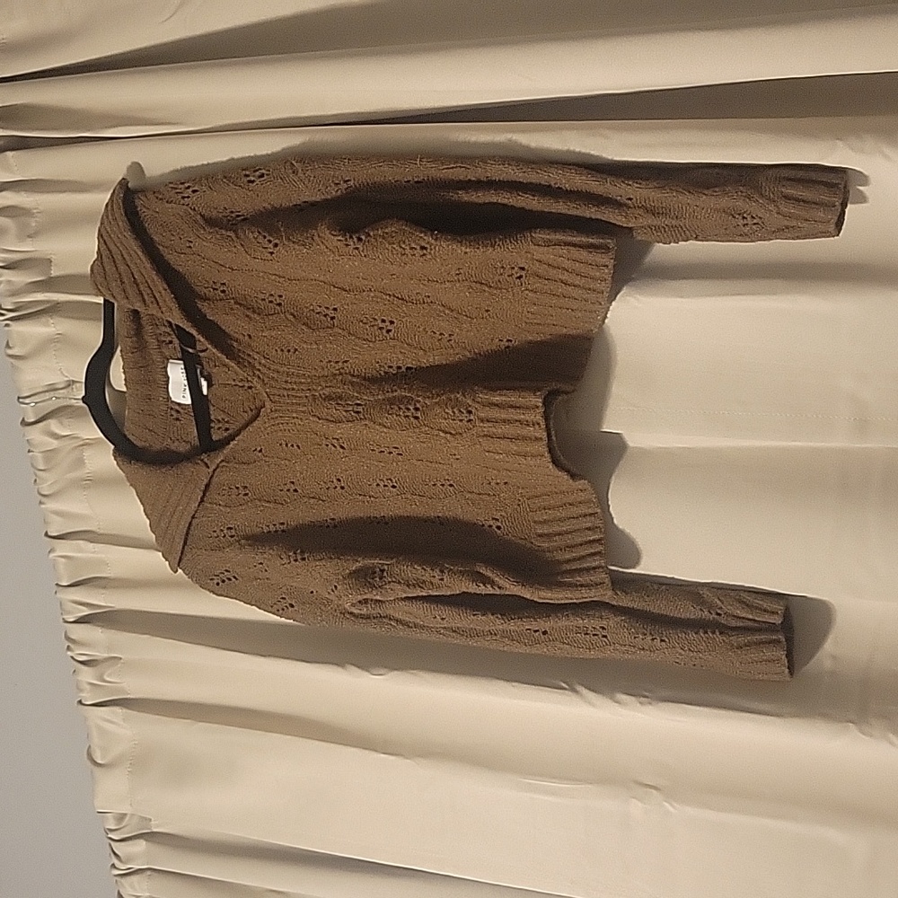 NWOT Cropped Pink Rose Sweater